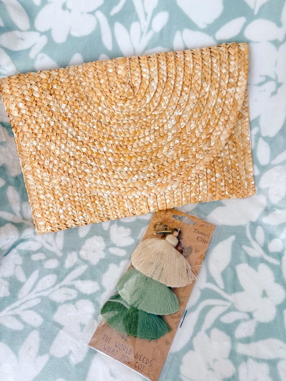 Boho Woven Jute Straw Clutch & Tassel Charm Bundle 🤍✨ - Picture 1 of 4